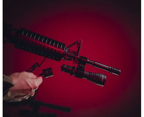 Latarka Armytek Predator Pro Magnet USB (ciepłe światło) - Polunek