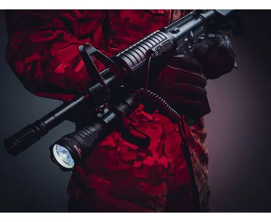 Latarka Armytek Predator Pro Magnet USB (ciepłe światło) - Polunek
