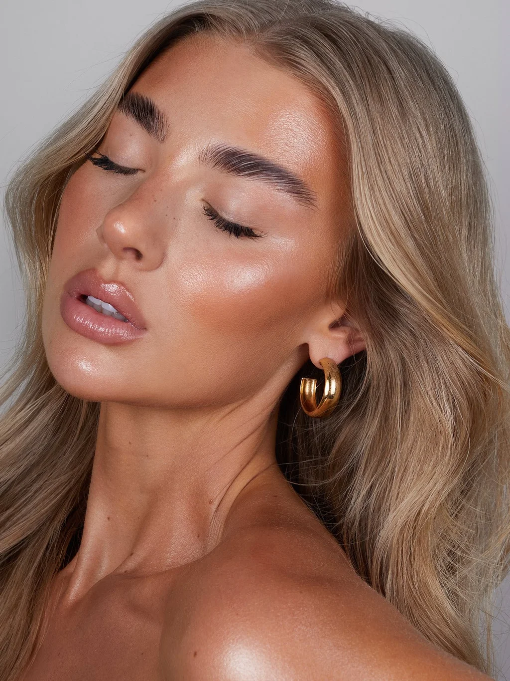 REFY – Rozświetlający Balsam do Twarzy | Gloss Highlighter - Paula Ślęzak