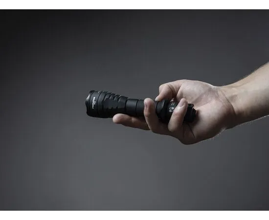 Latarka Armytek Predator Pro Magnet USB (ciepłe światło) - Leszek Kaminski