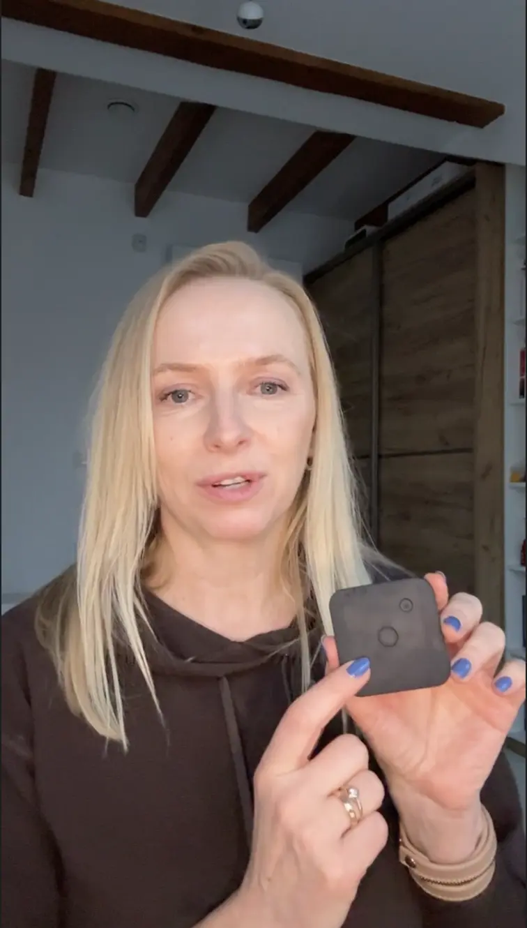 Kieszonkowy Notatnik AI z darmową transkrypcją - Lucja